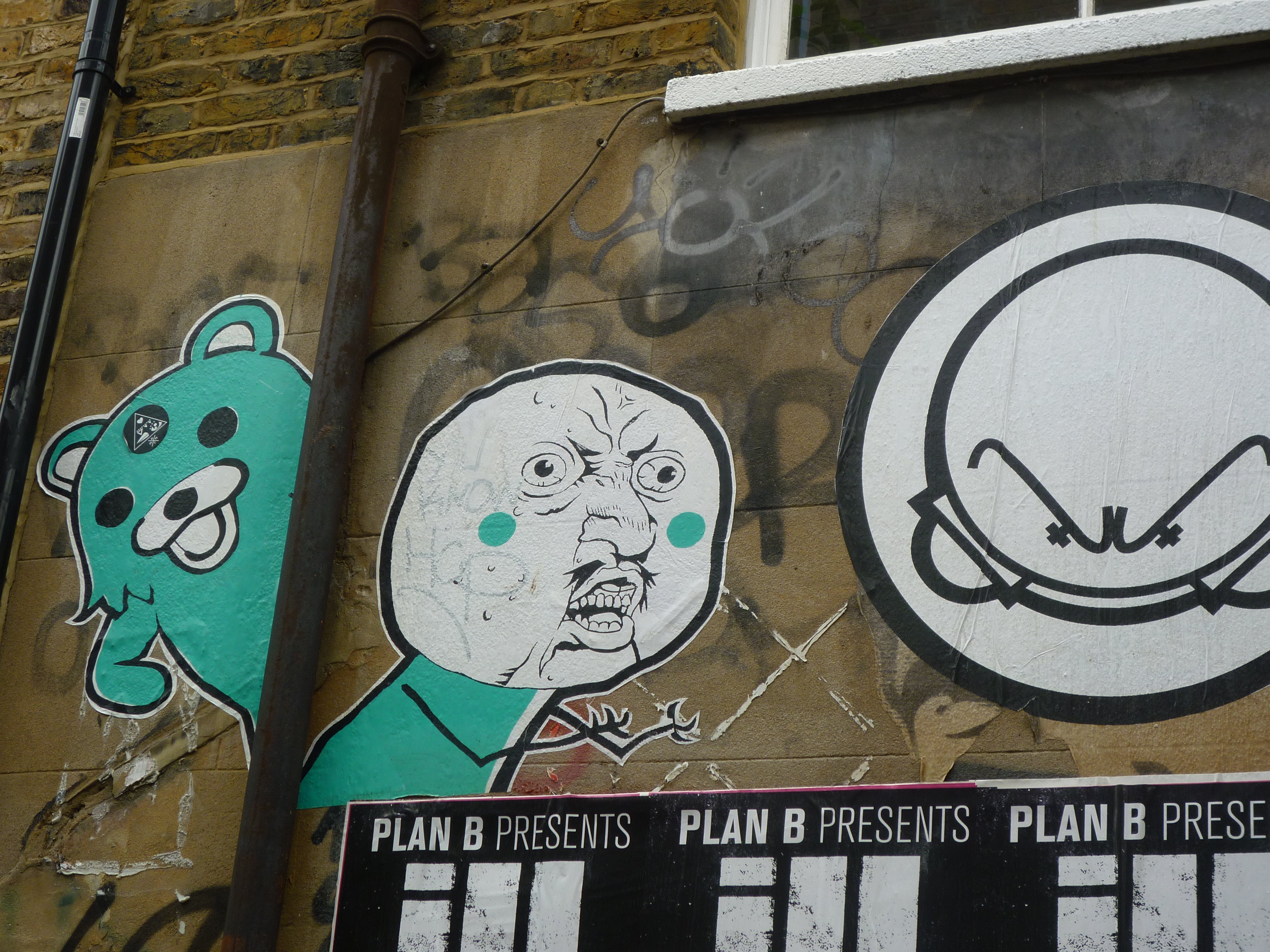 Street Art in London 2 - little bears everywhere