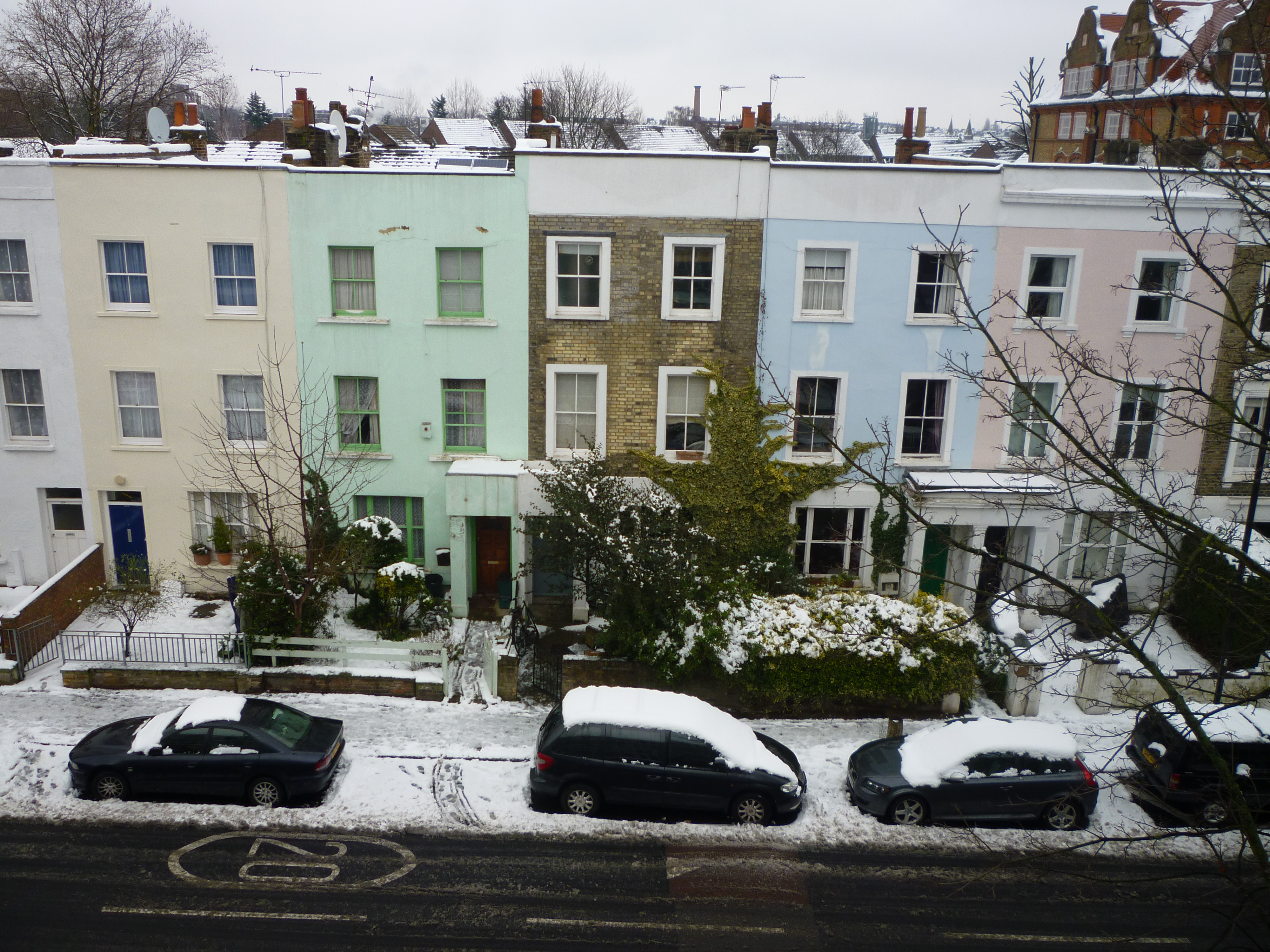 Do You Think London Is Grey? - houses