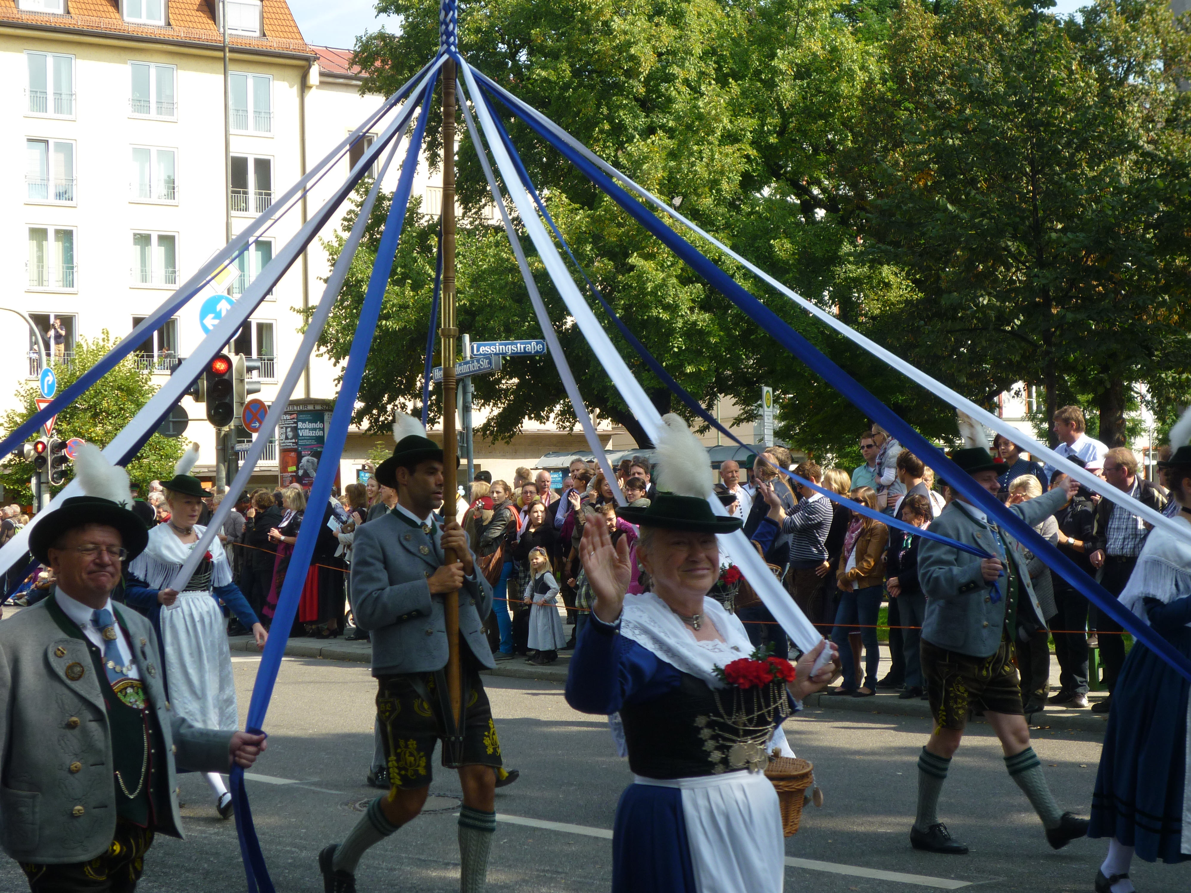 A Londoner from Afar Goes to Munich1 - Oktoberfest Parade3