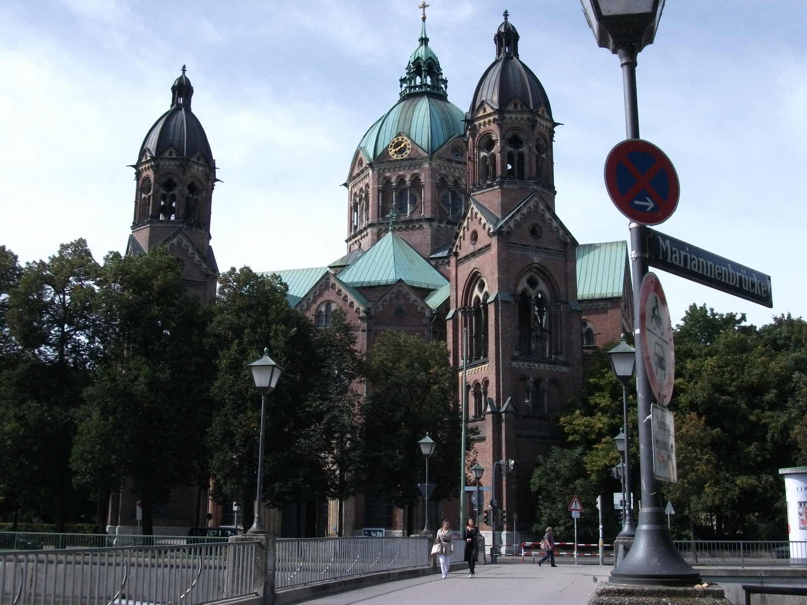 A Londoner from Afar Goes to Munich1 - Monastery Church St Anna.